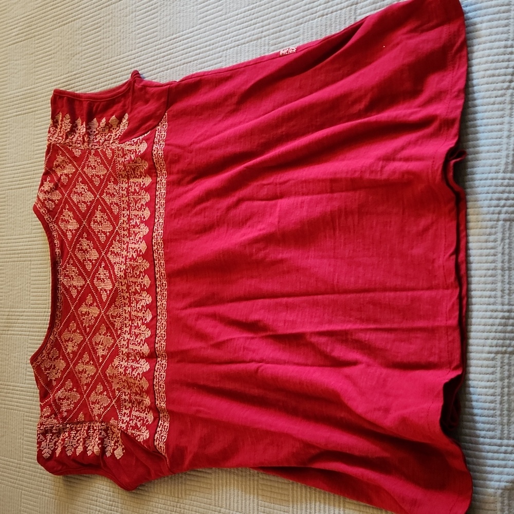 Tolani Red Embroidered Top - Picture 2 of 3